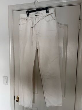 Abercrombie & Fitch High-Rise White Straight Jeans